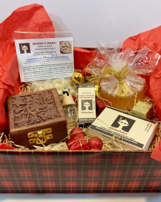Set Christmas box with Frankincense Boswellia Sacra, Frankincense Body Soap, Myrrh soap, square box handmade in Oman, Frankincense Essential Oil Luxury 1° grade